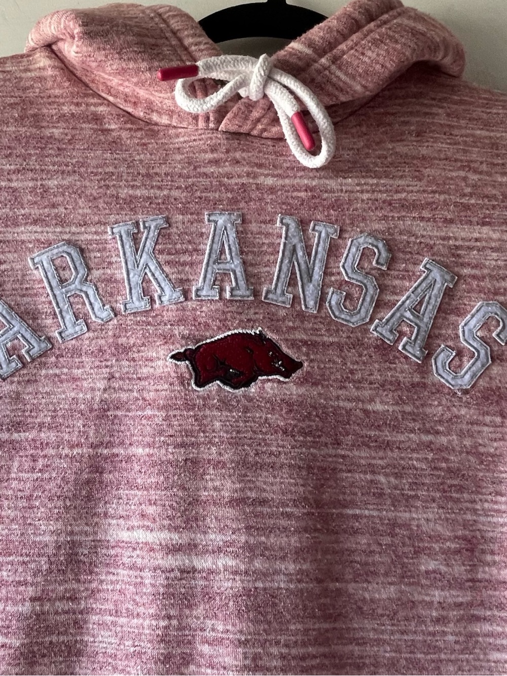Champion Brand Arkansas Razorbacks Women’s Sweatshirt in Heathered Rose Size S
